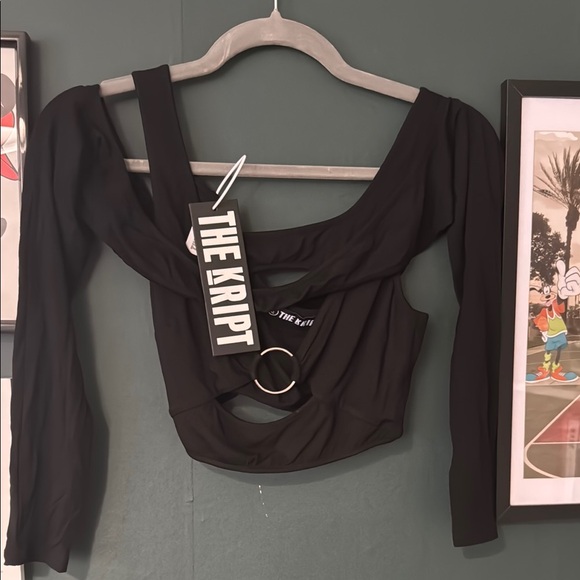 THE KRIPT Black Cut-Out Crop Top with Ring Detail - Picture 3 of 5